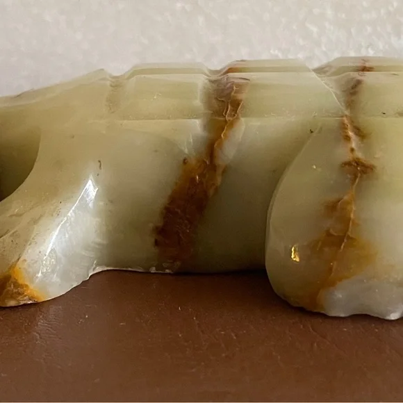 Marble curved crocodile vintage